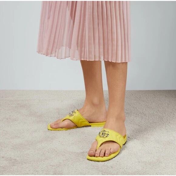 Gucci Marmont Chevron Double G 37/ US 7 Thong Sandals Lime Yellow Leather NIB - Picture 2 of 13